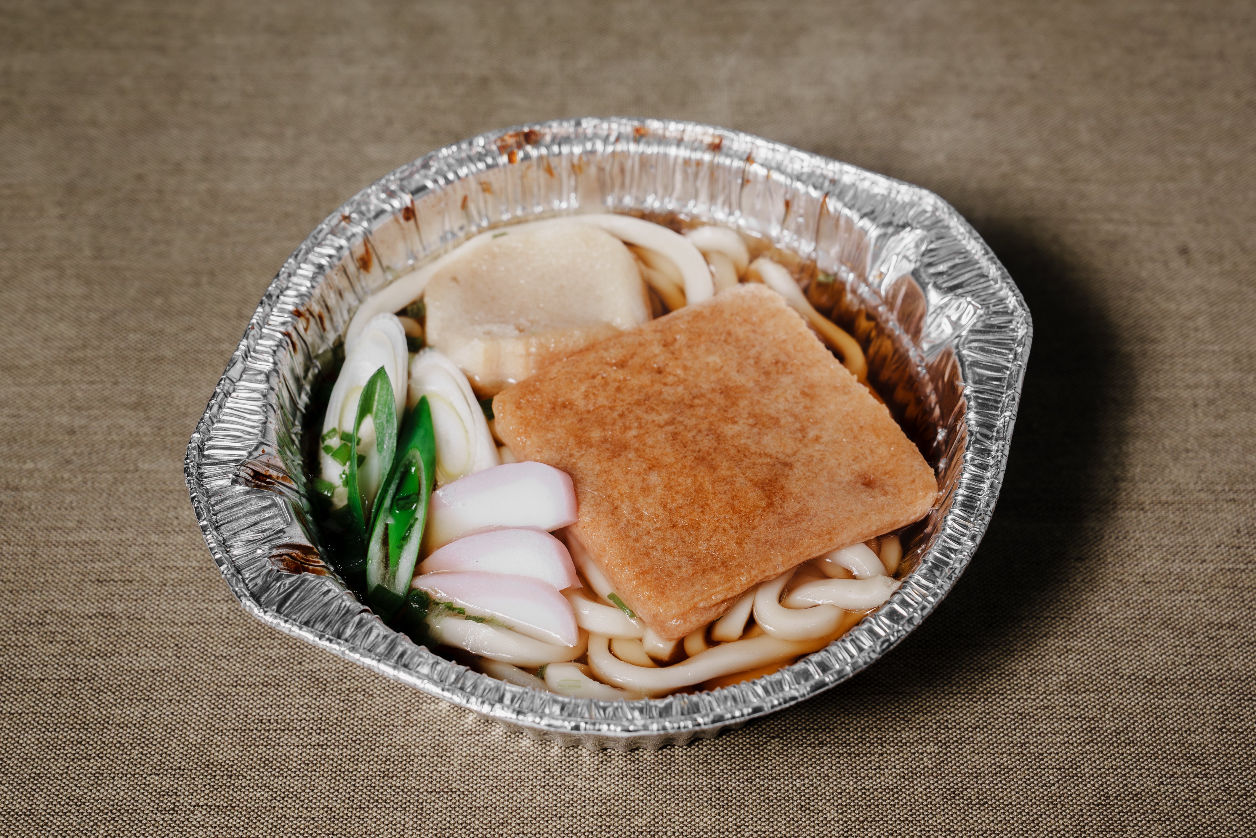 鍋焼きつねうどん